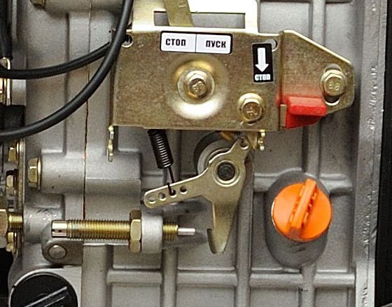 Дизельный генератор Hyundai DHY 6000LE-3  фото