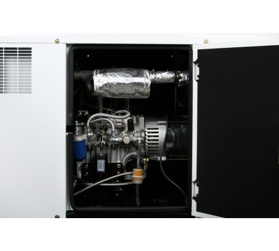 Дизельный генератор Hyundai DHY 12000SE-3  для гаража фото