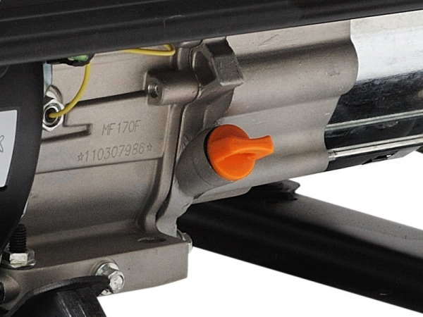 Бензиновый генератор Hyundai HY 12000LE-3 на колесах фото